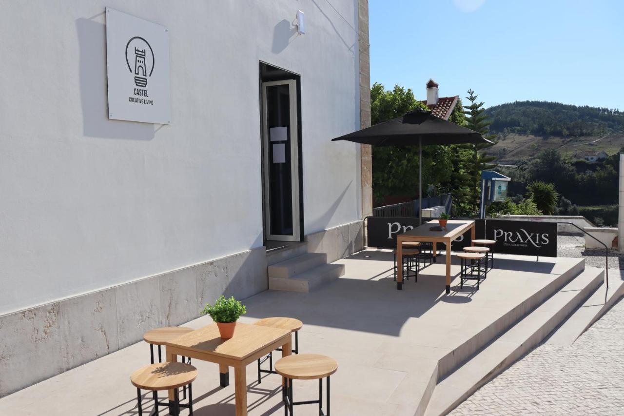 Castel - Creative Living Hostel Penela Exterior photo